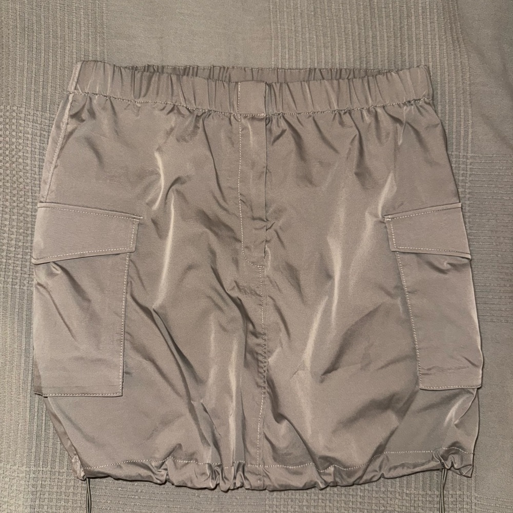 Aritzia Vessel Cargo skirt